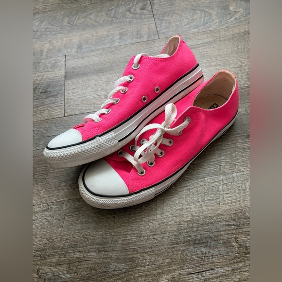 Converse Shoes - Women’s Hot Pink Canvas Sneakers size 9